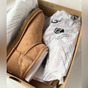 UGG Tan Suede Boots ultra mini M m7 w9 classic Australian leather wheat
